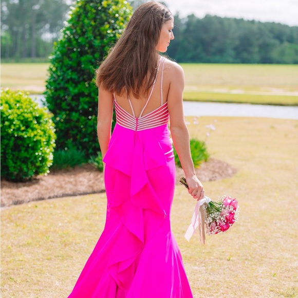 Meet your Posher, Lesley - Picture 4 of 6